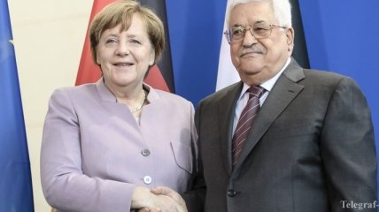 Меркель и Аббас поддерживают принцип "двух государств"