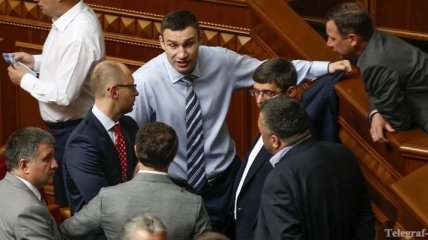 Янукович не желает встречаться с оппозицией