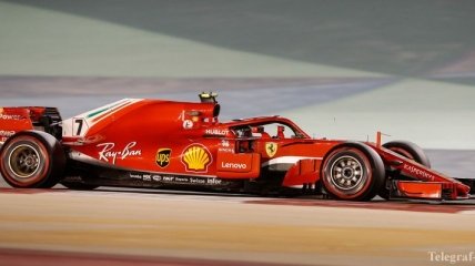 Гран-при Бахрейна: Райкконен сбил механика на пит-стопе (Видео)