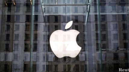 Компания "Эппл" за один день биржевых торгов потеряла $22 млрд