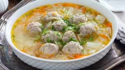 Суп с фрикадельками из куриного фарша