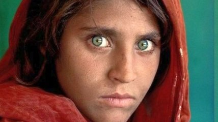 Всемирно известная "Афганская девушка" была арестована в Пакистане 