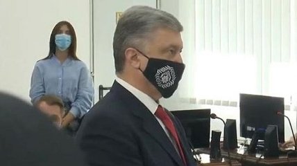 Порошенко был вызван в суд по делу о госизмене Януковича