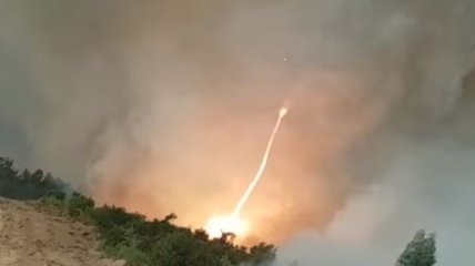 В Португалии на видео сняли огненный торнадо (Видео)