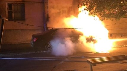 В Ровно сожгли автомобиль депутата горсовета