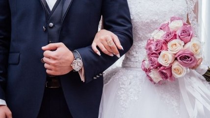 Теплые поздравления с днем свадьбы в стихах на 6 мая