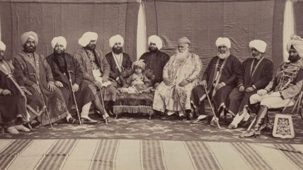 Назад в прошлое: старинные снимки людей и архитектуры Индии 19-го века (Фото)