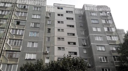 В Киеве мужчина выпрыгнул с 7 этажа, убегая от собутыльника и остался жив