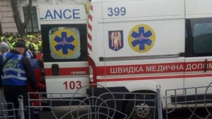 В центре Киева гвардейцы оказали помощь мужчине, которому стало плохо 