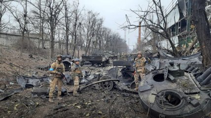 Бойцы ВСУ защищают украинский Мариуполь
