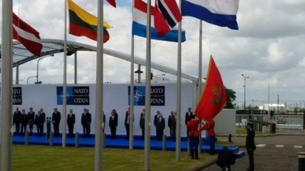Флаг Черногории подняли в штаб-квартире НАТО