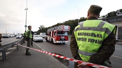 На мосту Метро в Киеве раздались два выстрела