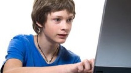 Социальные сети подталкивают подростков к курению