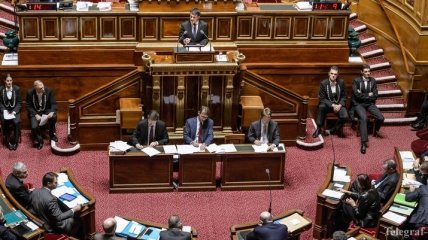 МИД: Франция несмотря на резолюцию Сената потребует выполнения "Минска"