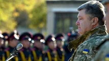 Порошенко поздравил с Днем защитника Украины