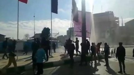 В Иране проходят массовые антиправительственные протесты