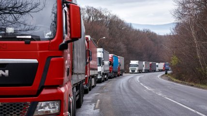 Блокада триватиме місяцями: польські перевізники планують перекрити КПП "Ягодин-Дорогуськ"