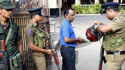 На Шри-Ланке временно заблокировали соцсети и мессенджеры