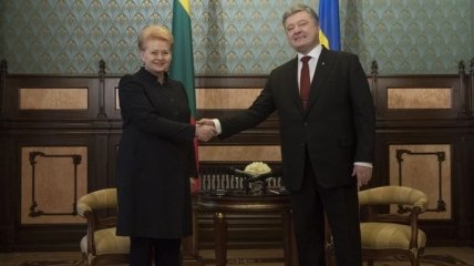 Президенты Украины и Литвы подписали дорожную карту на 2017-2018 годы