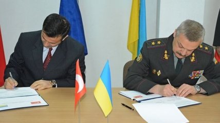 ВС Украины и Турции подписали план военного сотрудничества