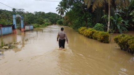 Наводнения в Индонезии: десятки районов Джакарты затоплены