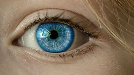 Врачи показали новые линзы для лечения глаз