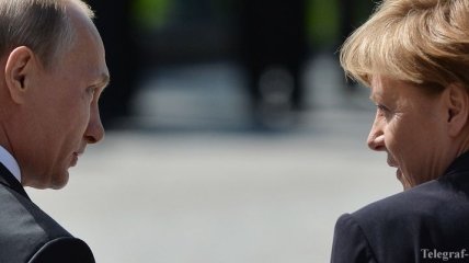 Меркель назвала события в Украине причиной отсутствия РФ на саммите G7