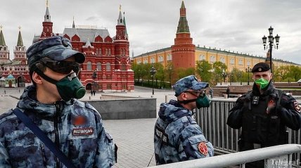 Коронавирус в России: за сутки снова почти 12 тысяч случаев