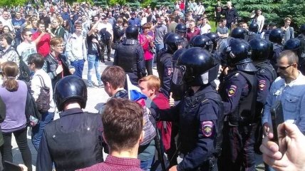 В России начались задержания на антикоррупционных митингах