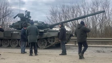 Трофейний Т-90 в Україні. На ці танки з 2006 року ставили французькі тепловізори.