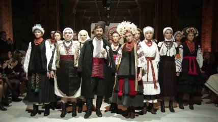 Українці в костюмах