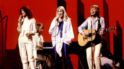 В шведском хит-параде песня Waterloo группы ABBA заняла лишь второе место