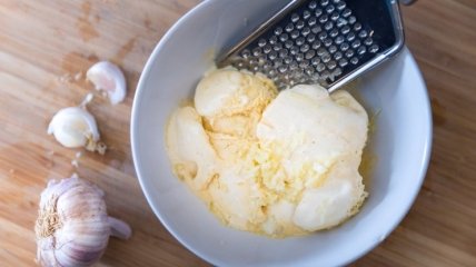 Незвичайні ласощі — часникове морозиво