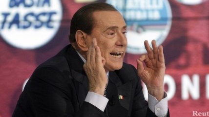 Прокуратура: Берлускони создал систему по поставке проституток 