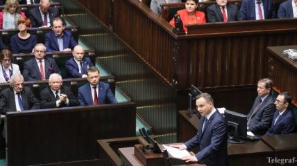 Польский Президент еще не принял решение по скандальному закону