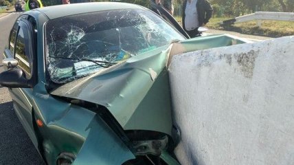 Во Львовской области разбился автомобиль с журналистами, один человек погиб
