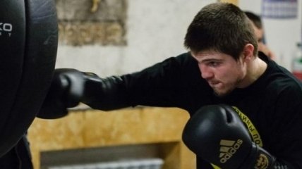 Бой начинающего украинского боксера покажут на канале "Showtime"