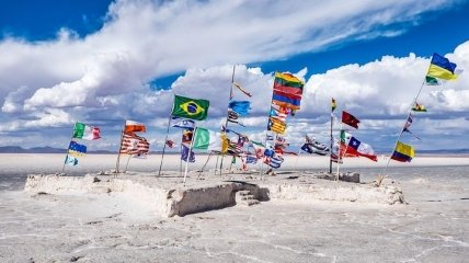 Самые необычные и красочные флаги государств в мире (Фото)