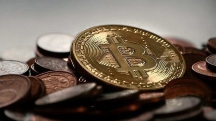 Bitcoin упал до стоимости сентября прошлого года