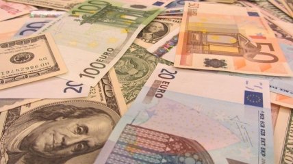 Доллар и евро подешевели: свежие курсы валют от НБУ на 5 февраля