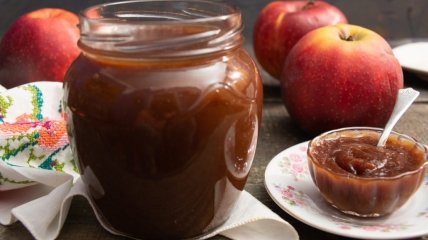 Шоколадно-яблучне повидло — рецепт