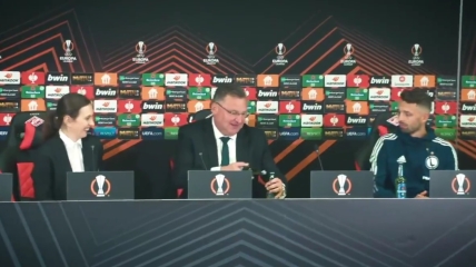 Чеслав Михневич на пресс-конференции после матча
