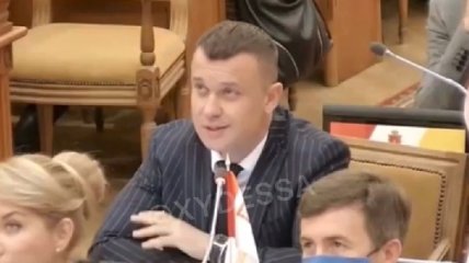 Чистосердечное признание? Одесский депутат удивил заявлением на сессии горсовета