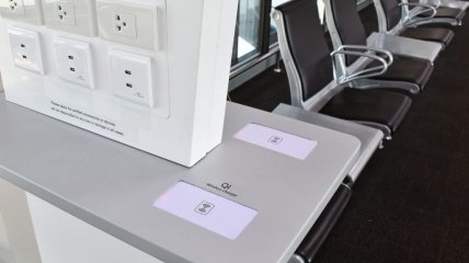 Офіційні стійки зарядки в аеропортах зазвичай перевіряють на втручання шахраїв