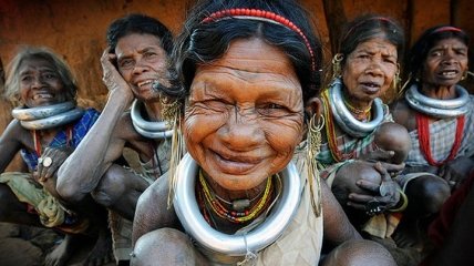 Племена со всего мира: яркие и потрясающие портреты (Фото)