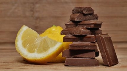 Шоколад или фрукты: что лучше и полезнее? 