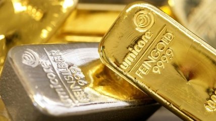 Центробанки многих стран в 2012 году продолжают покупать золото