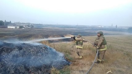 В Донецкой области произошел пожар на складе боеприпасов (Видео)