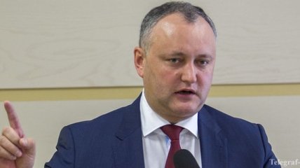 Додона возмутило выдворение российских дипломатов из Молдовы