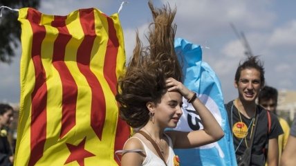 Студенты Барселоны вышли на улицы за независимость Каталонии
